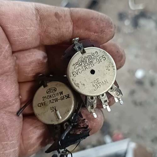 可维修250KX2。双联均衡电位器。所得左右声道电位器。功能正议价