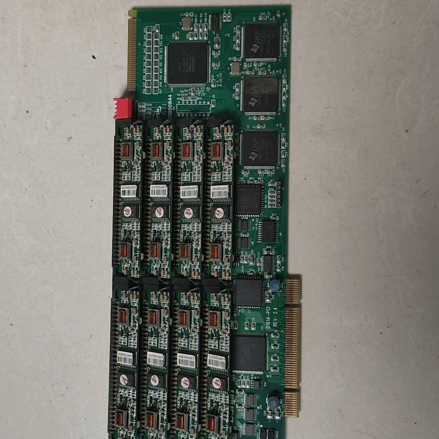 可维修东进语音卡 D161A-PCI，带8个M-2T模块，议价