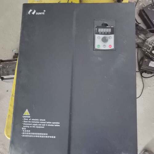 可维修日业变频器CM530-B04T075G/093P，7议价