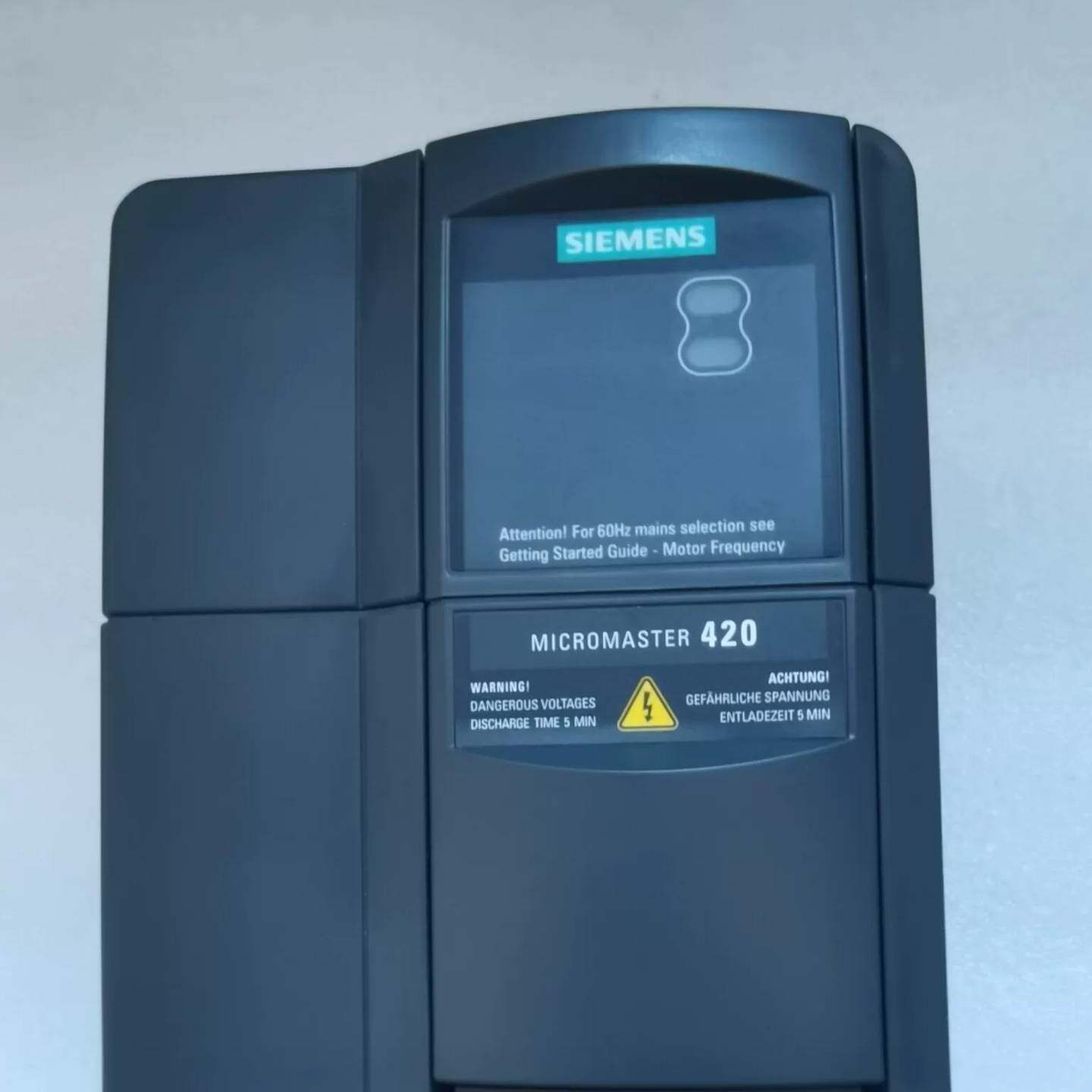 可维修西门子变频器6SE6420-2UD23-0BA1物品实图拍摄议价