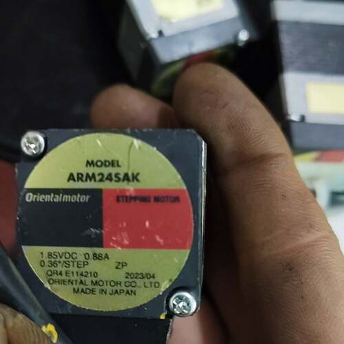 可维修ARM24SAK步进电机，件，带线，功能正常，成色还议价