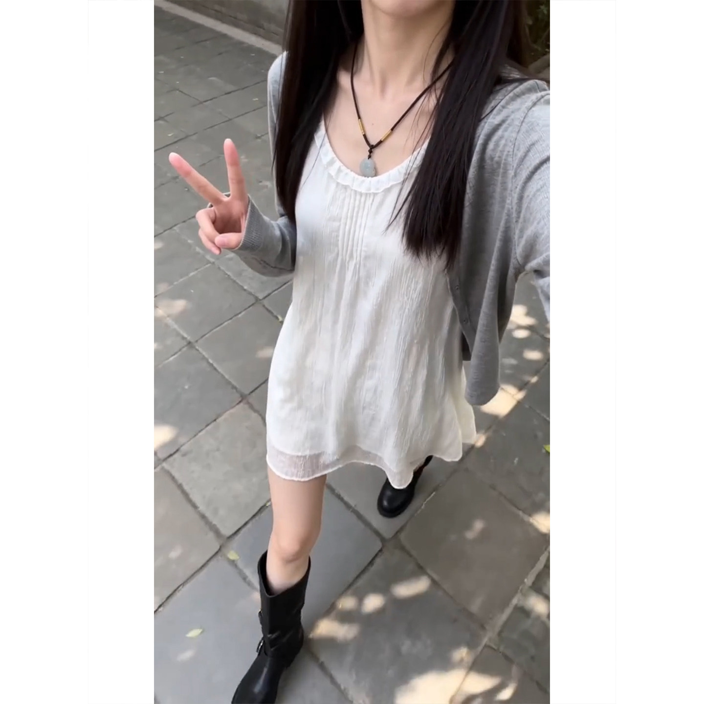 好看链接白色无袖连衣裙子女夏季2026新款度假包臀宽松显瘦短裙