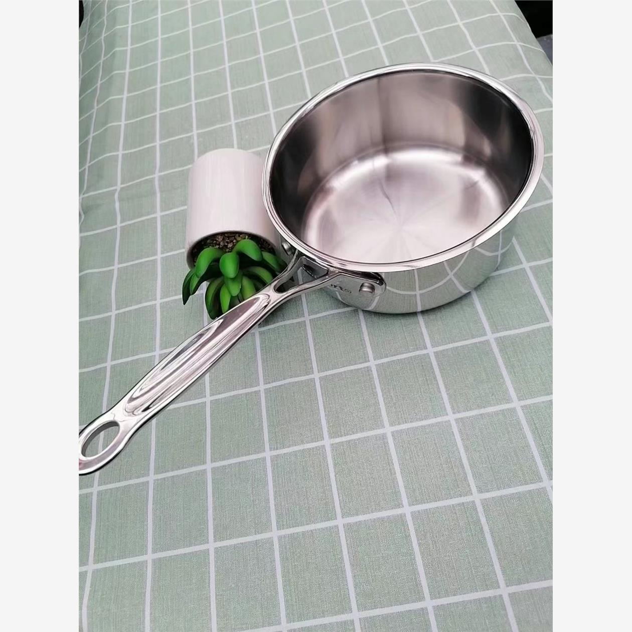 出售一个Cuisinart美膳雅