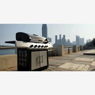 银色外观设计简洁大方 户外烧烤炉采用优质不锈钢材质 出这款 美式