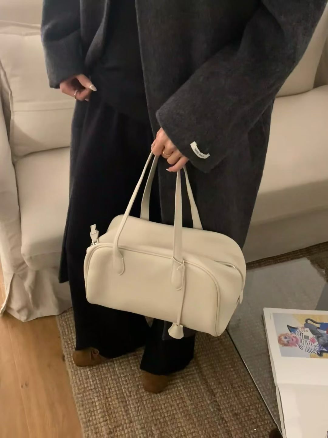 日韩包包女式2025新款秋冬小众高级真皮头层牛皮单肩手提托特包