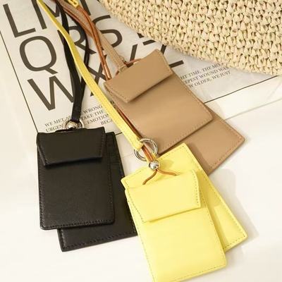 包包2025夏季新款潮时尚小众高级真皮头层牛皮双层卡包包包挂件