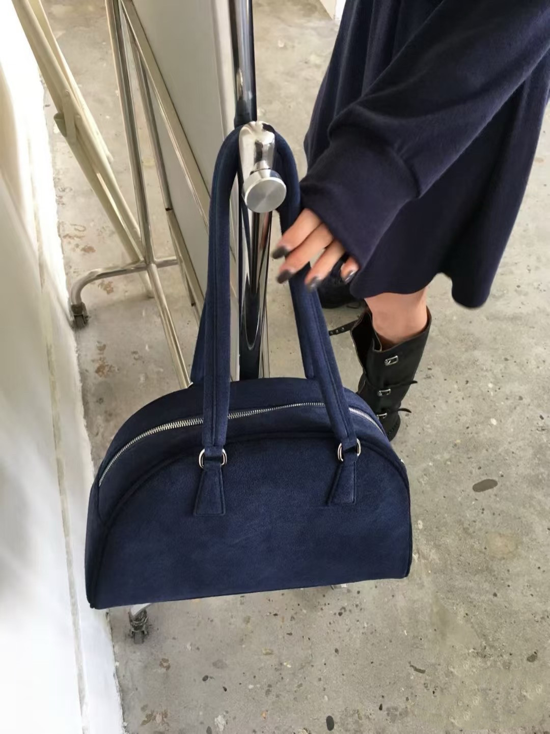 2025新款秋冬小众高级感真皮头层磨砂牛皮单肩腋下手提保龄球包,箱包皮具/热销女包/男包,通用款女包,淘宝优惠券,粉丝福利购,淘宝优惠卷