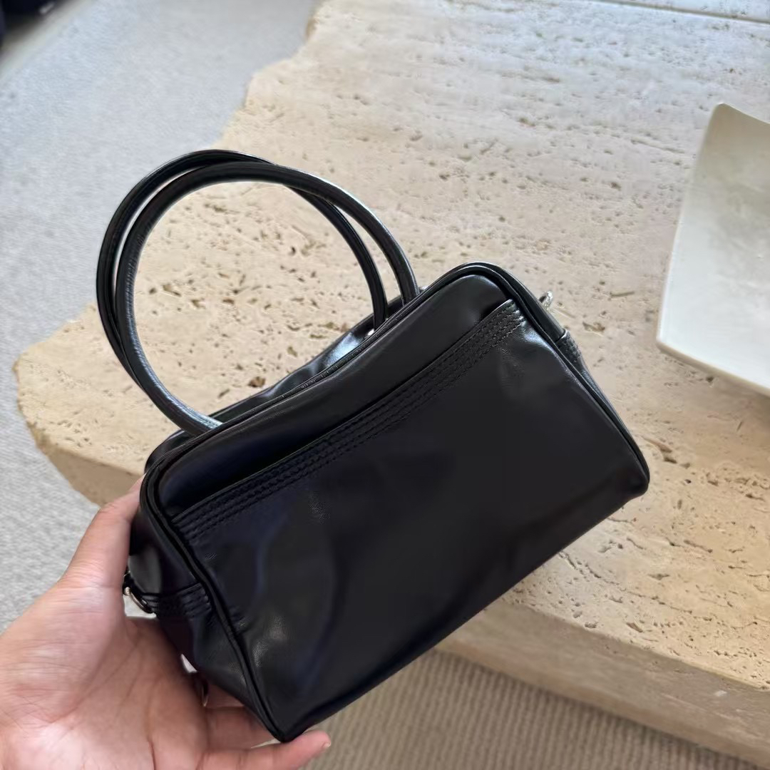 2025新款春夏小众设计高级感日韩时尚真皮头层牛皮单肩斜挎小方包