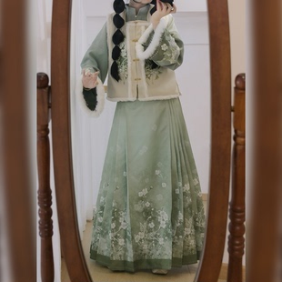 汉服女方领明制重工刺绣马面裙改良日常秋冬款 芳华庭原创 花宠蝶