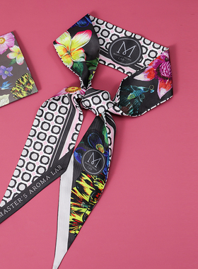 MINISO大师联名限定系列-Olaf Hajek丝巾女士礼物馈赠佳品礼盒装