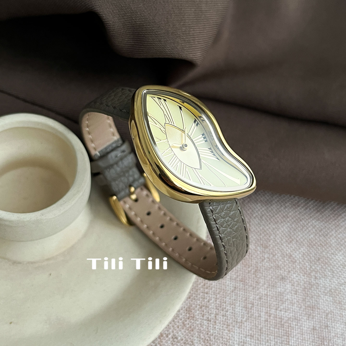 复古简约皮带轻奢创意异形手表