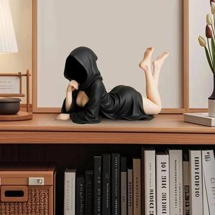 Resin Gothic Ornaments Statue Mysterious