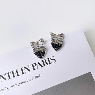 Love Sweetheart Party Bow Retro Crystal Earrings Hong Black