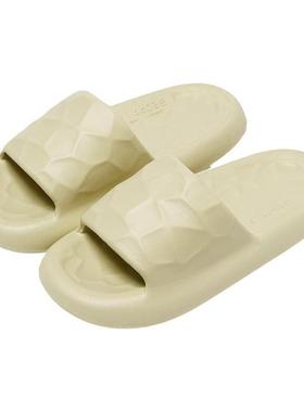 Wearing thick soled anti slip sandals for women