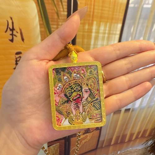 手绘扎基拉姆唐卡女财神挂件