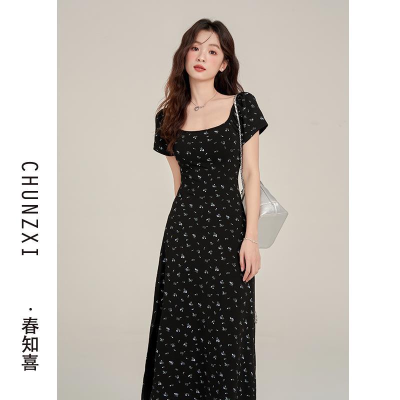 春知喜茶歇法式黑色碎花连衣裙女夏季2025新款小个子显瘦气质长裙