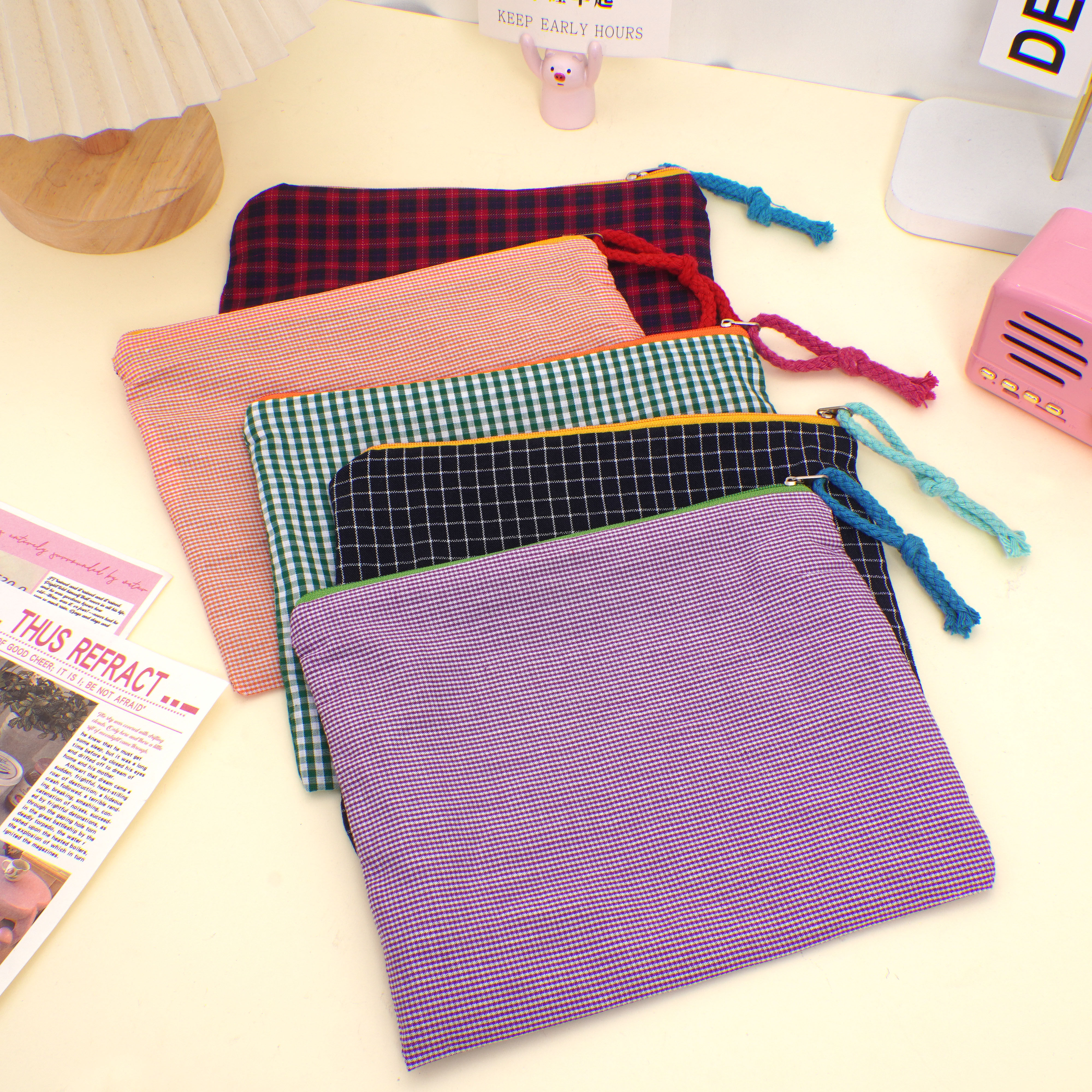 化妆包女2025新款撞色格子大容量化妆刷收纳袋外出便携手提旅行袋