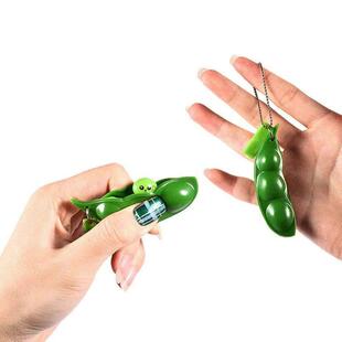 2Pcs Peapod Fidget Toy Squeeze A Bean Edamame Pea Keychain K