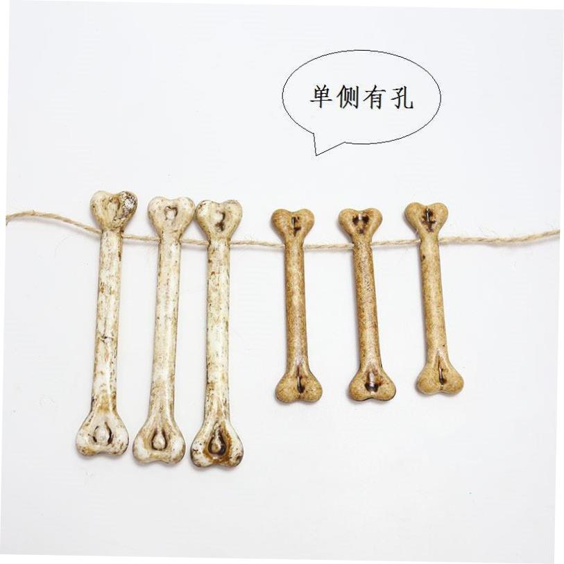 万圣Halloween gadgets DIY decorations with holes in the bone
