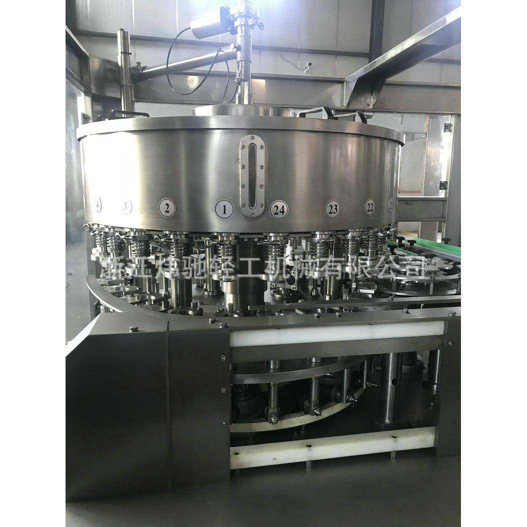 大量提供易拉罐啤酒含气饮料生产设备啤酒二合一灌装机