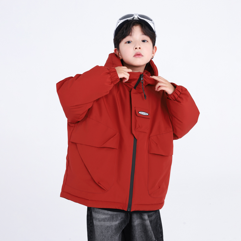 男童冬季洋气红色冲锋衣羽绒服