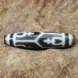 藏区流转至纯系列黑白分明龟甲宝瓶六眼天珠玛瑙玉髓珠藏式锁骨链