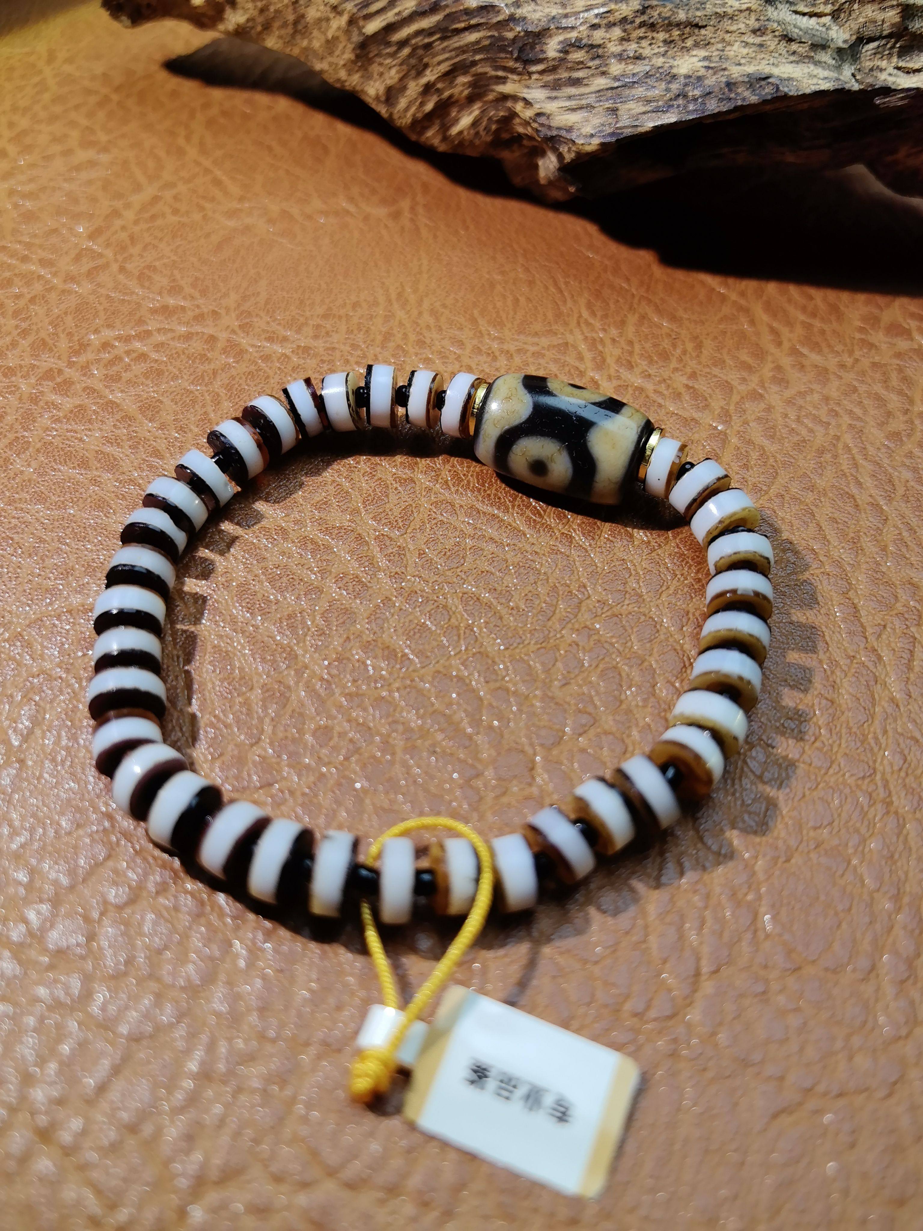 虎牙三眼天珠桶珠剁珠药师珠手串藏传九眼石页岩玉髓玛瑙真品