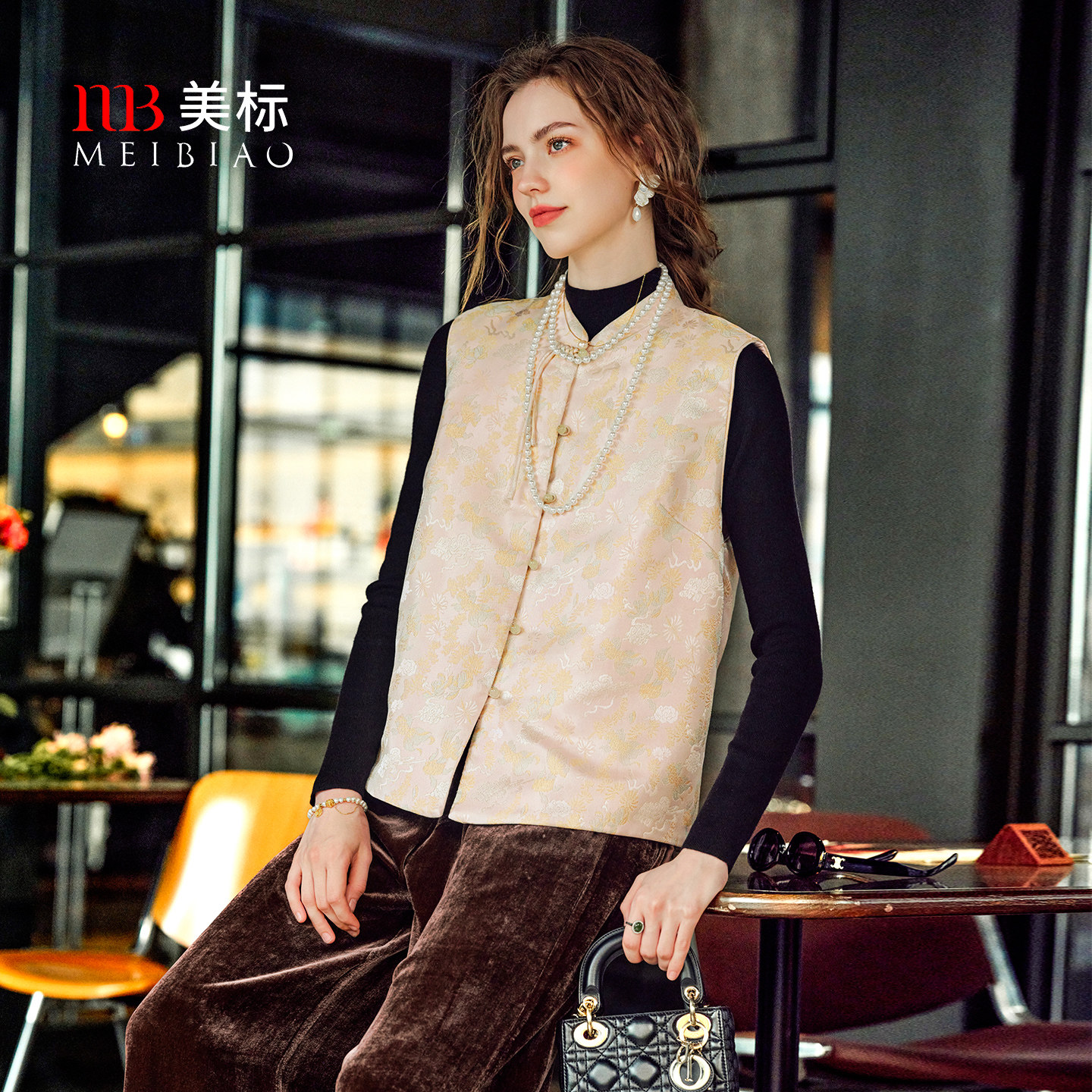 美标2025秋冬桑蚕丝真丝填充新中式中国风刺绣女加厚百搭丝绸马甲