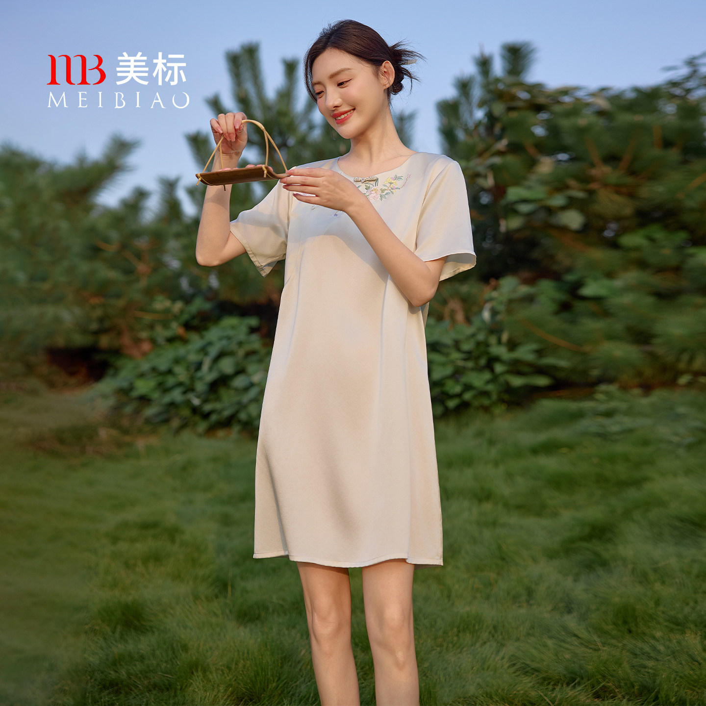 『浙江精品·绽放系列』美标春夏真丝睡裙手工刺绣盘扣睡衣家居服