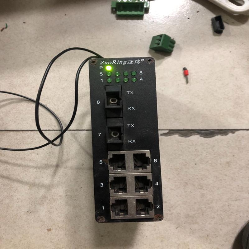 [议价]8口工业交换机，造瑞，型号ZRS108-2SSC6T