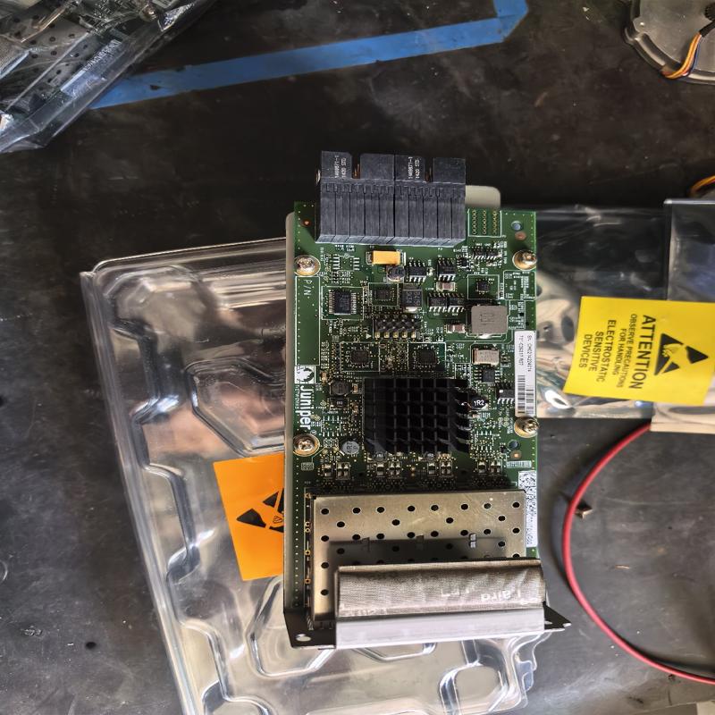 [议价]全新瞻博Juniper EX-UM-2X4SFP 7