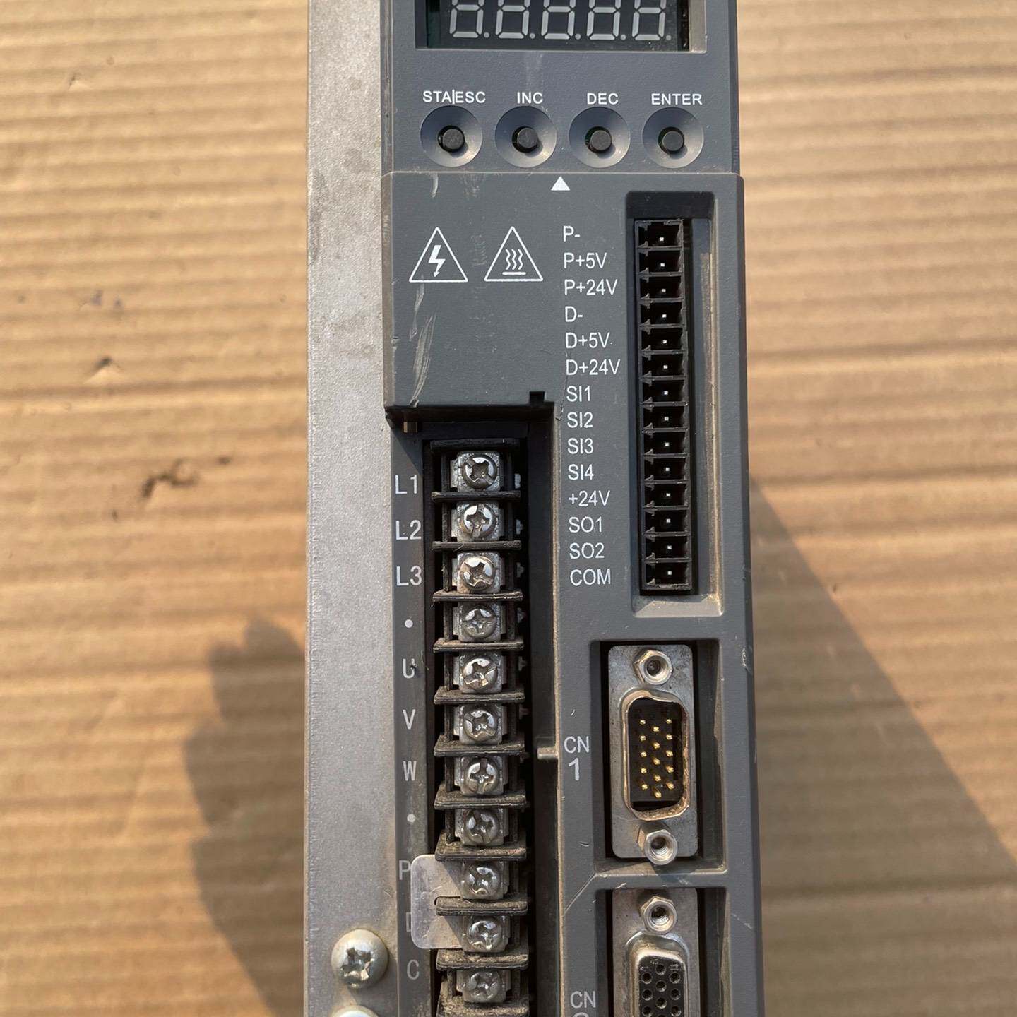 [议价]信捷750W220V伺服驱动器，型号:DS3-20P7-PQ