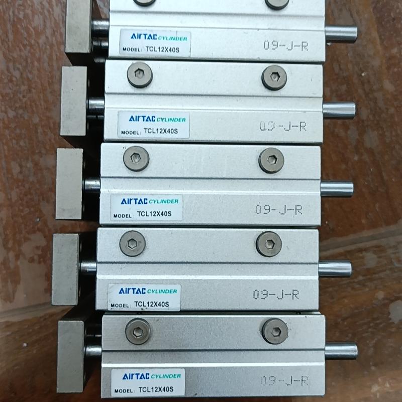 [议价]三轴气缸TCL12x40S，5个。几乎全新！