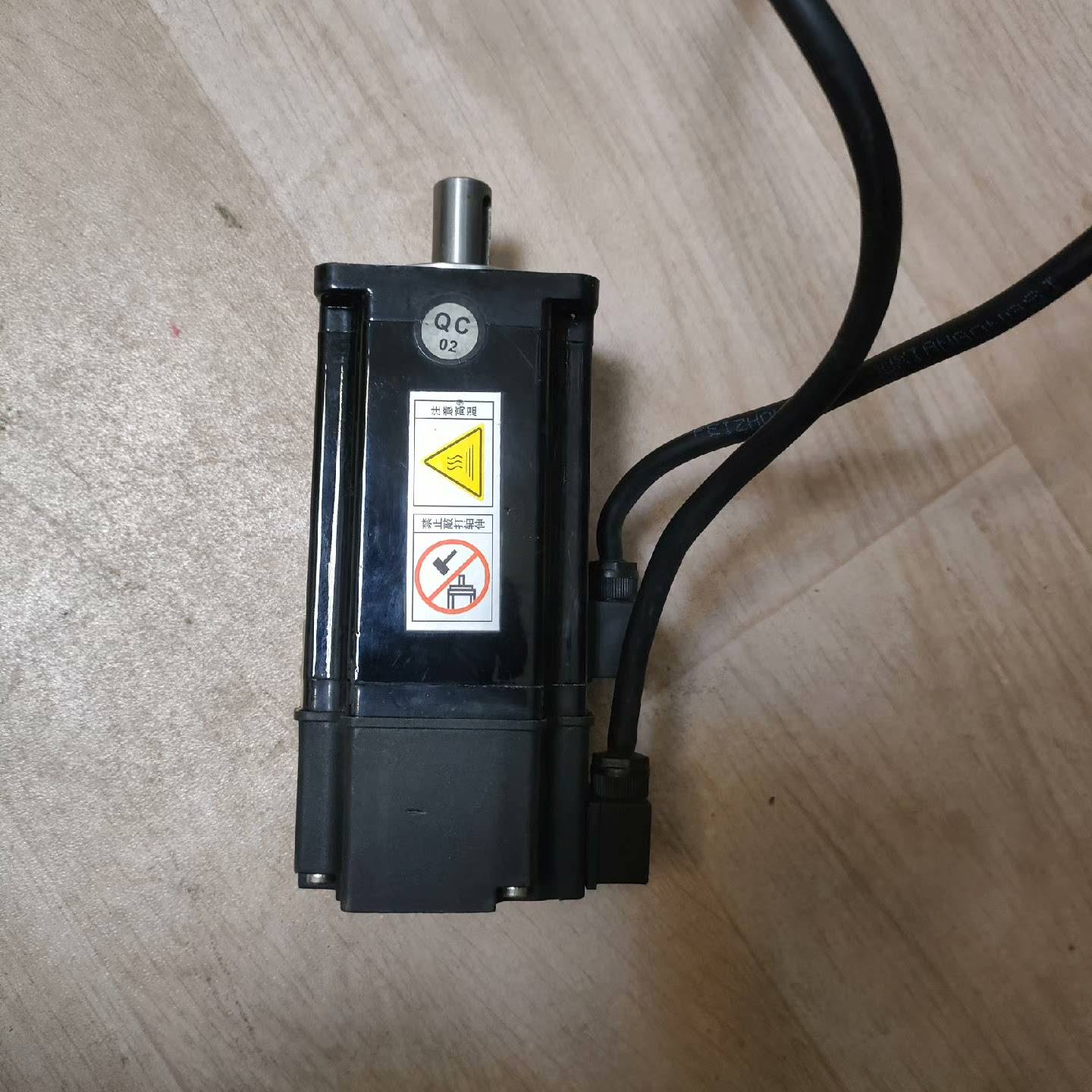 [议价]60SY-MO1330S 宇海60型400瓦伺服电机，二手