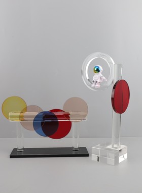 现代简约宇航员彩色圆圈水晶摆件客厅卧室玄关书房样板房