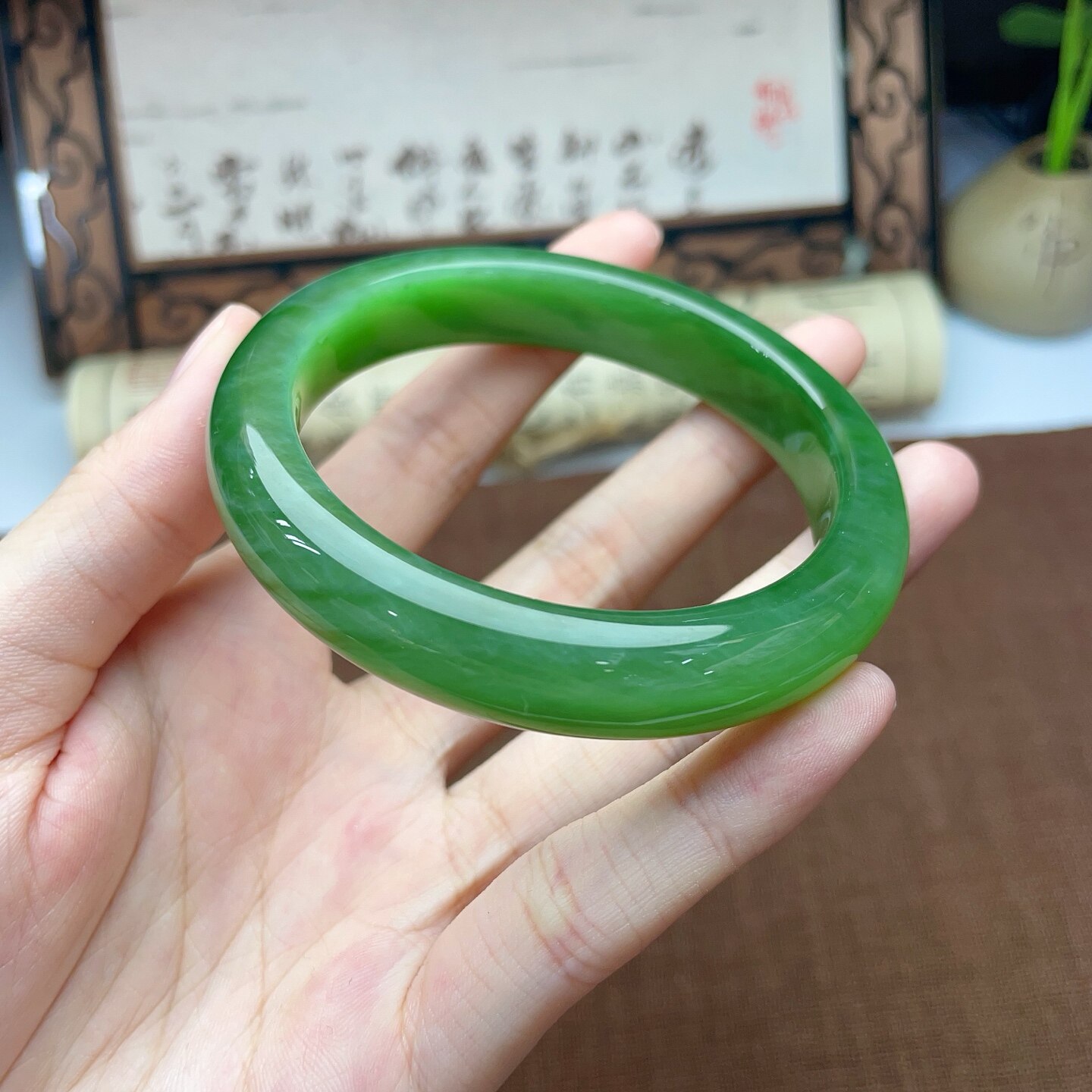 碧玉猫眼料手镯  过灯干净无黑碧玉