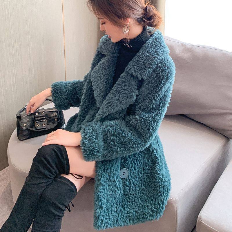 颗粒羊剪绒大衣女中长款2