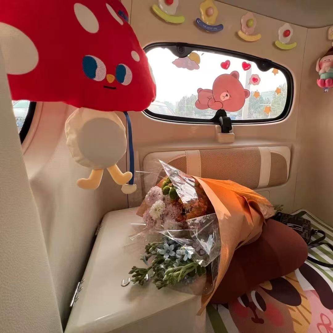 三轮车装饰用品电动三轮车装饰小配件免打孔粘胶挂钩承重粘钩