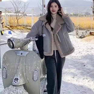 雾霾蓝羊羔毛外套女秋冬高级感好看流行皮毛一体麂皮绒棉服爆款