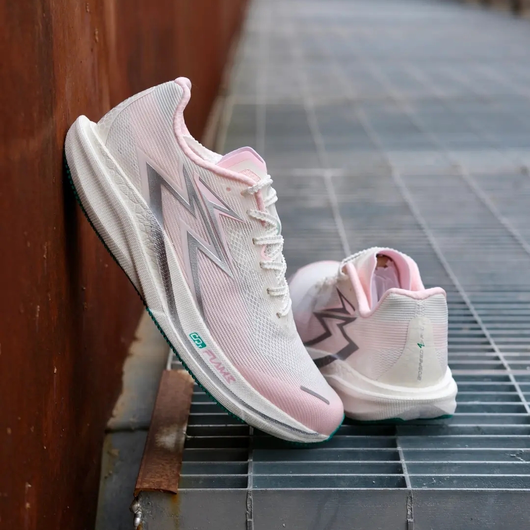 飚速4.0 Pro 跑鞋异形铲形玻纤板竞速训练回弹减震体测体考马拉松