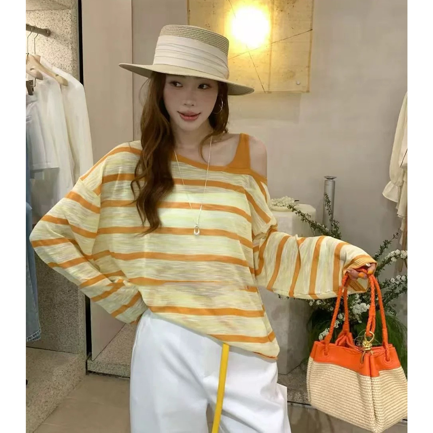 多巴胺穿搭黄色条纹斜肩吊带冰丝防晒罩衫女夏季薄款外搭透气上衣
