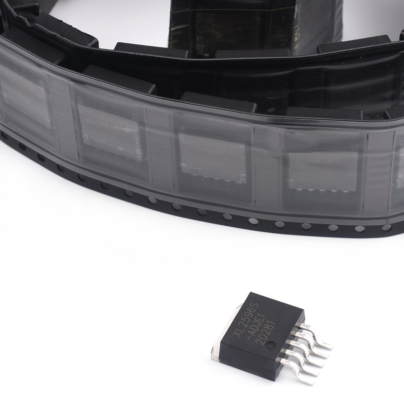 LM2596S-5.0 ADJ 12 3.3V LM2576 LM2596T 降压电路稳压器IC芯片