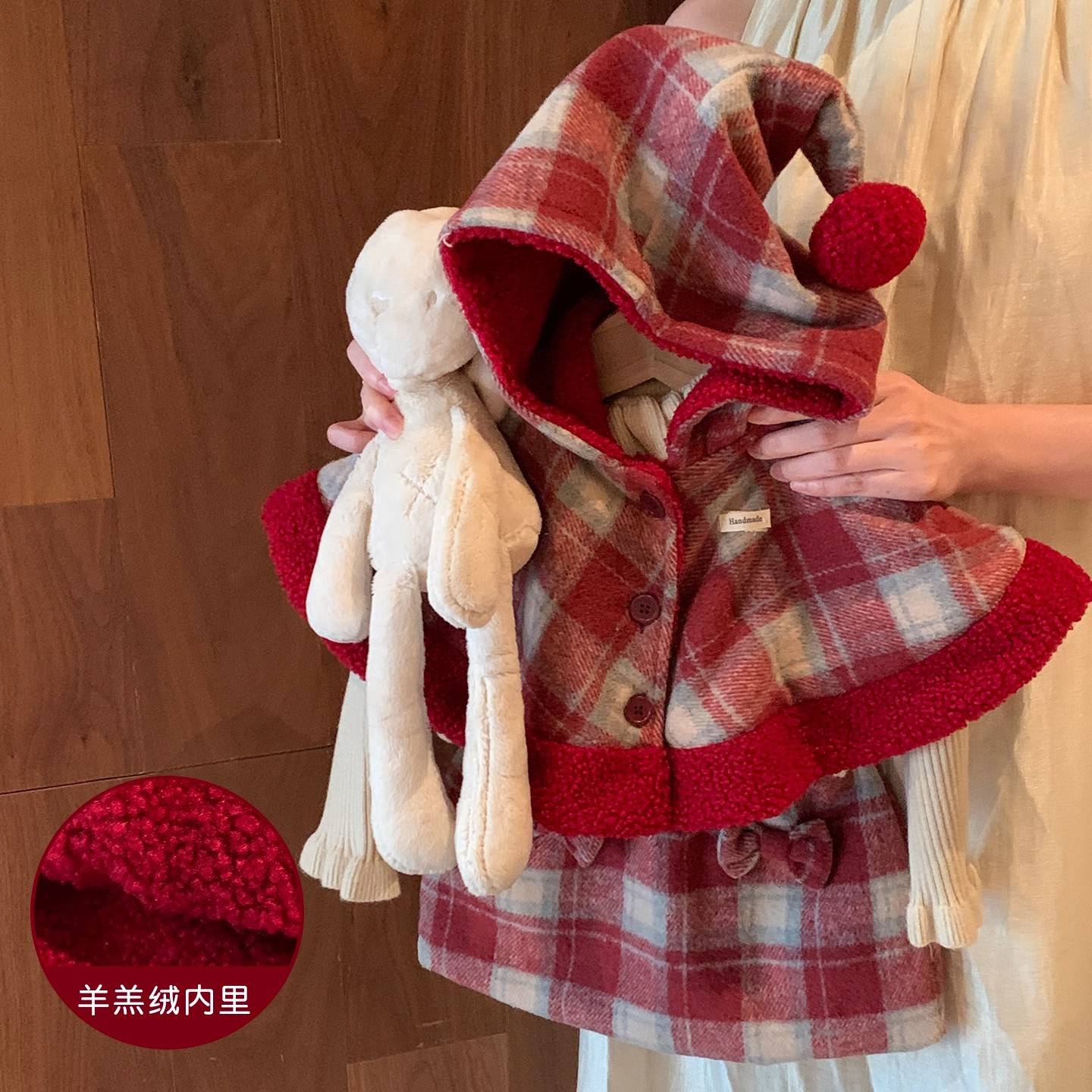 女童呢子套装冬装2026新款小童女宝宝羊羔绒洋气斗篷短裙两件套潮