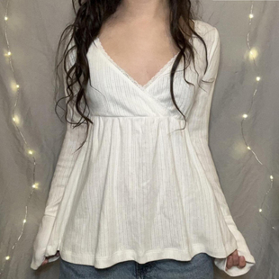 eilove法式 T恤女提花针织少女感收腰A摆上衣 性感低胸花边v领长袖