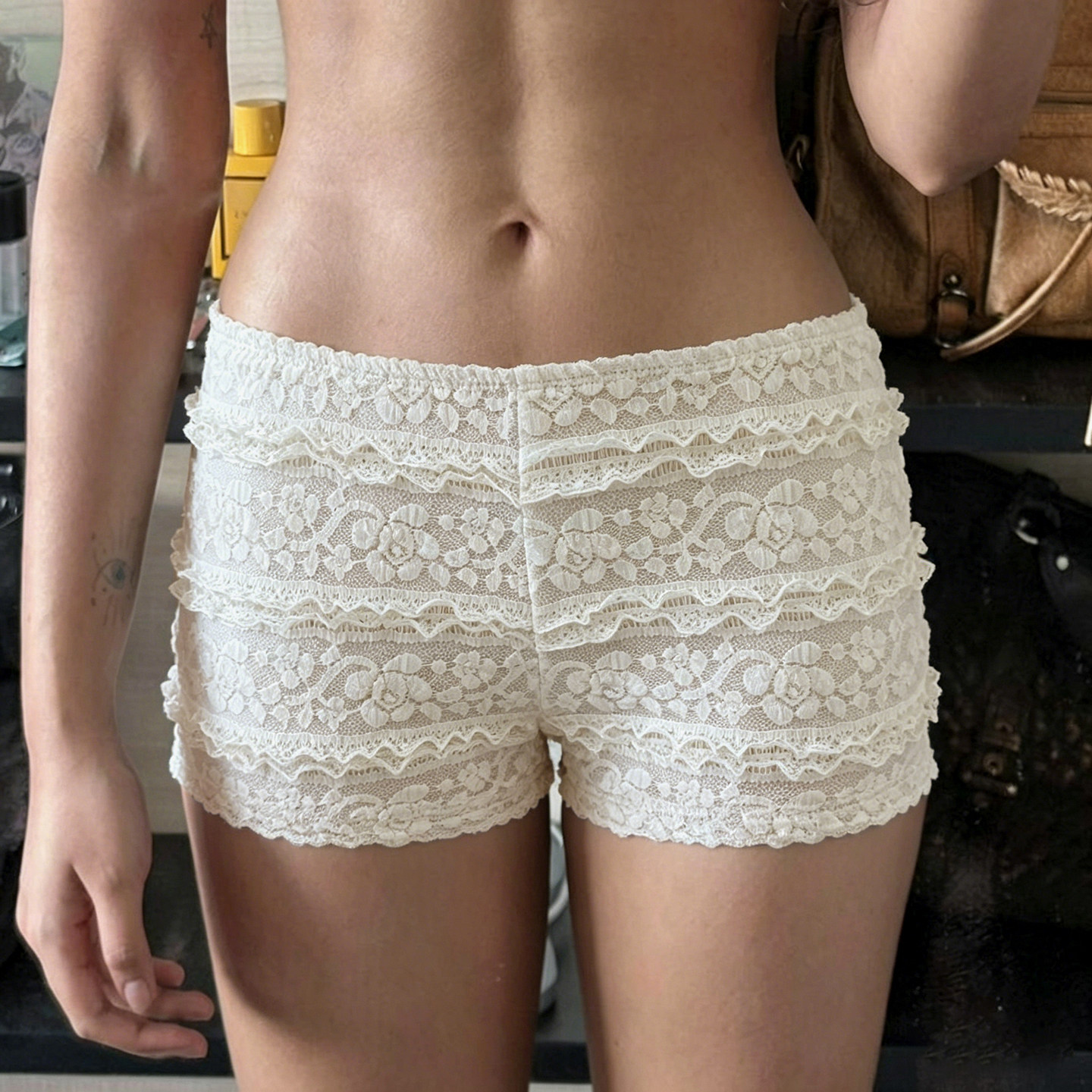 EILOVE 立体花卉层叠蕾丝针织短裤女纯欲少女居家休闲蛋糕打底裤