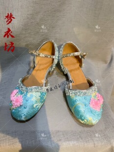 私人定制女童高跟鞋中国风走秀高跟鞋女童少数民族鞋绣花鞋礼服鞋