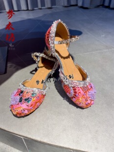 私人定制女童高跟鞋中国风走秀高跟鞋女童少数民族鞋绣花鞋公主鞋