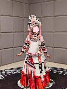 快乐阳光演出服女童羌族彝族纳西族苗族瑶族畲族普米族壮族哈尼族