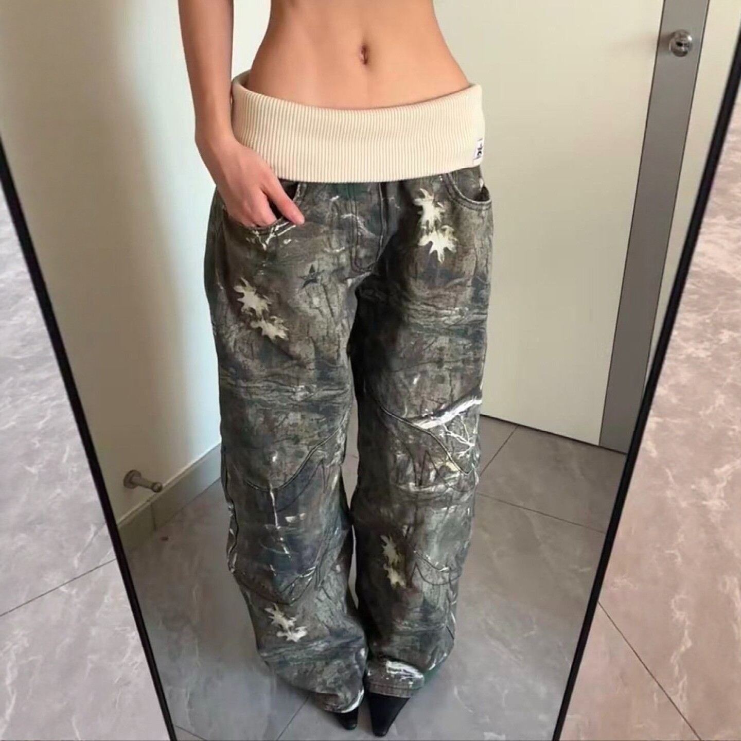美式复古高街辣妹迷彩翻边螺纹拼接腰头牛仔裤女宽松直筒显瘦长裤