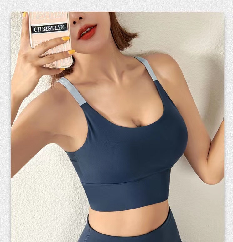 吊一体带运动防震聚拢透气健身女